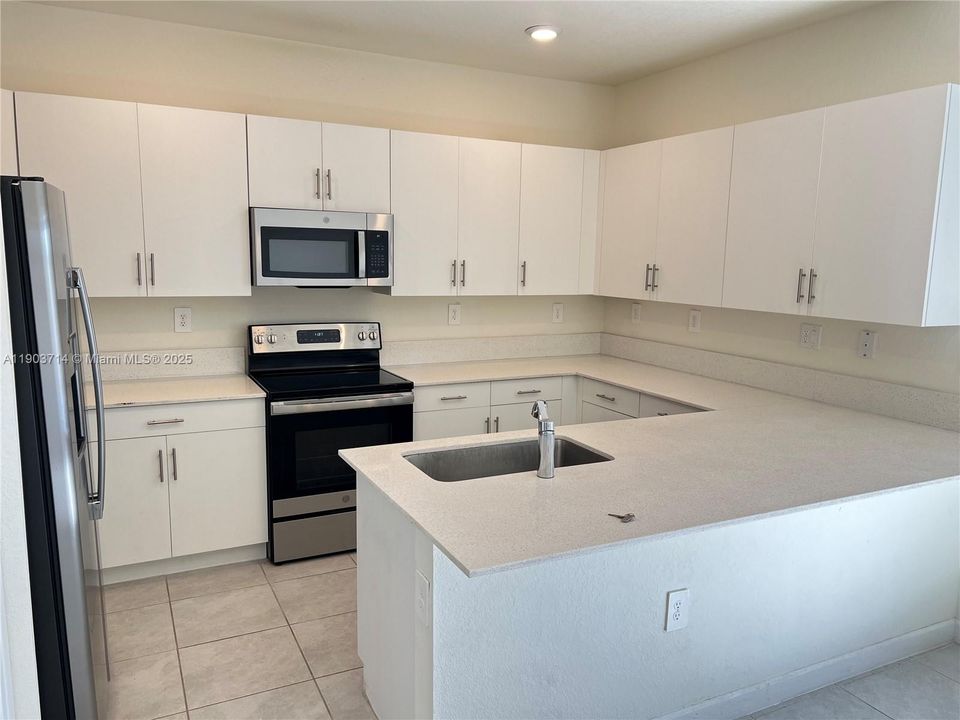 For Sale: $530,000 (3 beds, 2 baths, 1650 Square Feet)