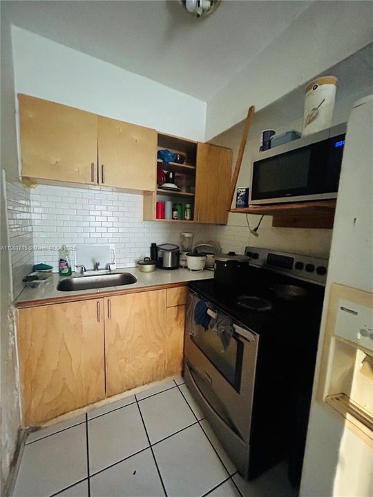 待售: $674,000 (0 贝兹, 0 浴室, 1847 平方英尺)