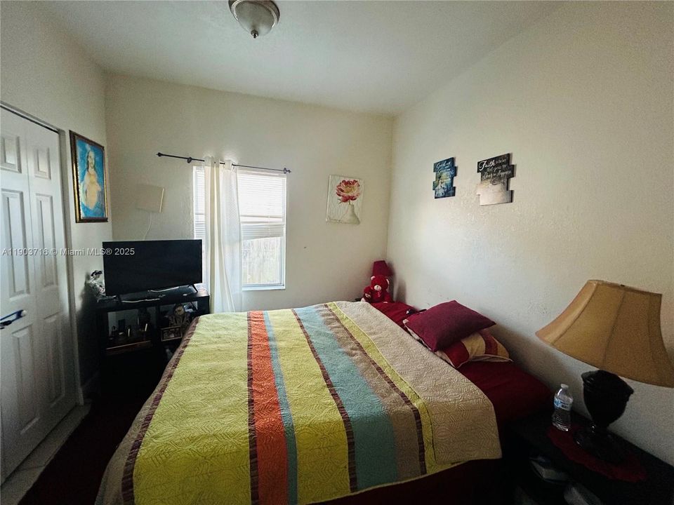 待售: $674,000 (0 贝兹, 0 浴室, 1847 平方英尺)