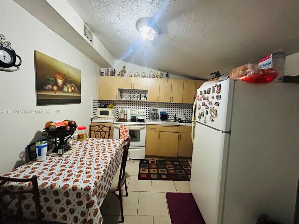 待售: $674,000 (0 贝兹, 0 浴室, 1847 平方英尺)