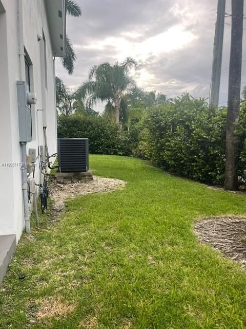 For Rent: $4,300 (4 beds, 2 baths, 2178 Square Feet)