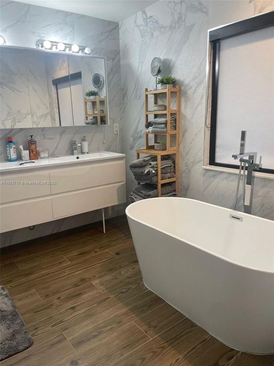 For Rent: $4,300 (4 beds, 2 baths, 2178 Square Feet)