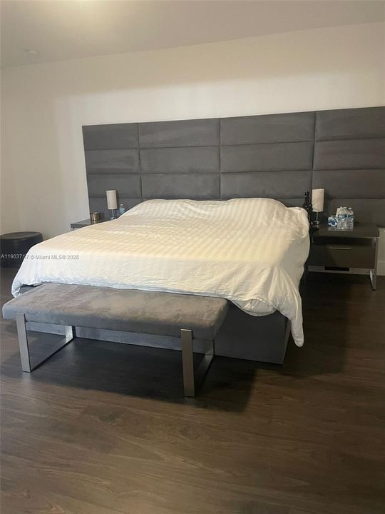 For Rent: $4,300 (4 beds, 2 baths, 2178 Square Feet)