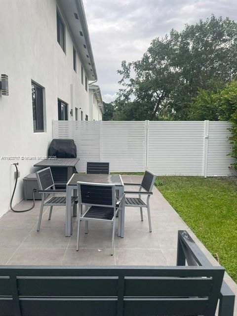 For Rent: $4,300 (4 beds, 2 baths, 2178 Square Feet)