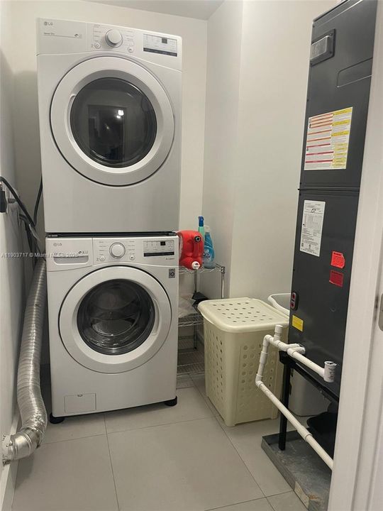 For Rent: $4,300 (4 beds, 2 baths, 2178 Square Feet)