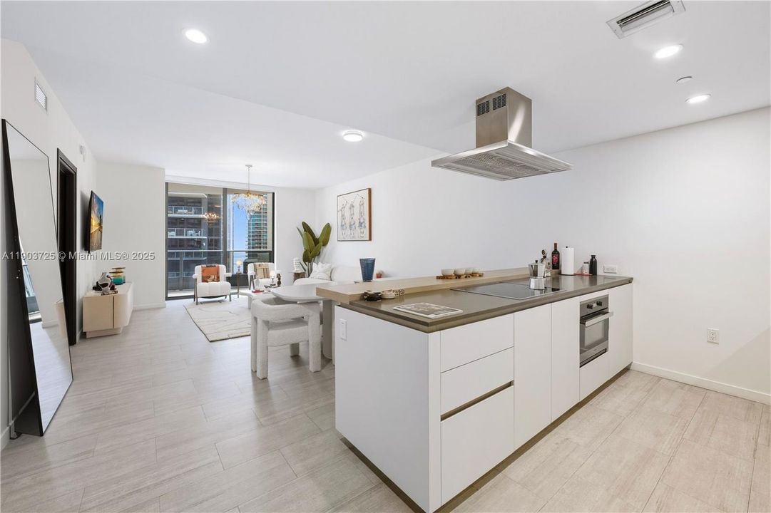 For Rent: $6,450 (1 beds, 2 baths, 1022 Square Feet)