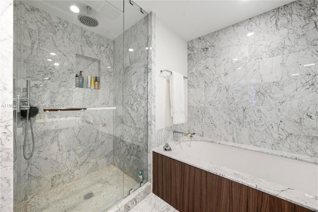 For Rent: $6,450 (1 beds, 2 baths, 1022 Square Feet)