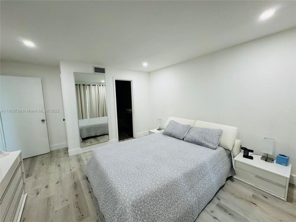 For Sale: $289,000 (3 beds, 2 baths, 1278 Square Feet)