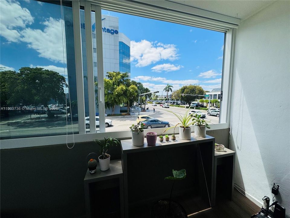 For Sale: $289,000 (3 beds, 2 baths, 1278 Square Feet)