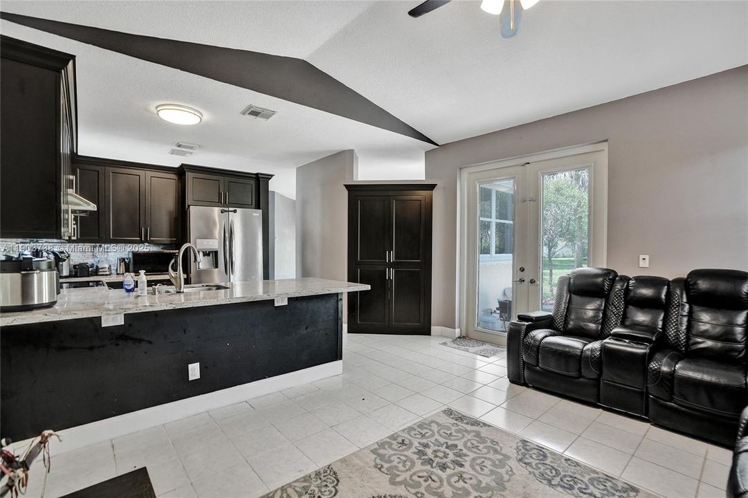 For Sale: $609,000 (4 beds, 2 baths, 1808 Square Feet)