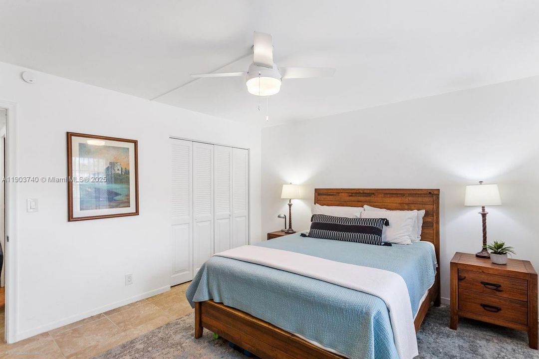 For Sale: $165,000 (2 beds, 2 baths, 1156 Square Feet)