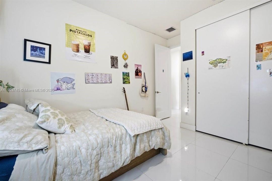 2nd Bedroom