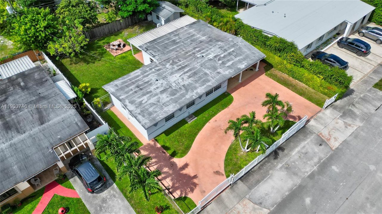 Active With Contract: $650,000 (4 beds, 2 baths, 1856 Square Feet)