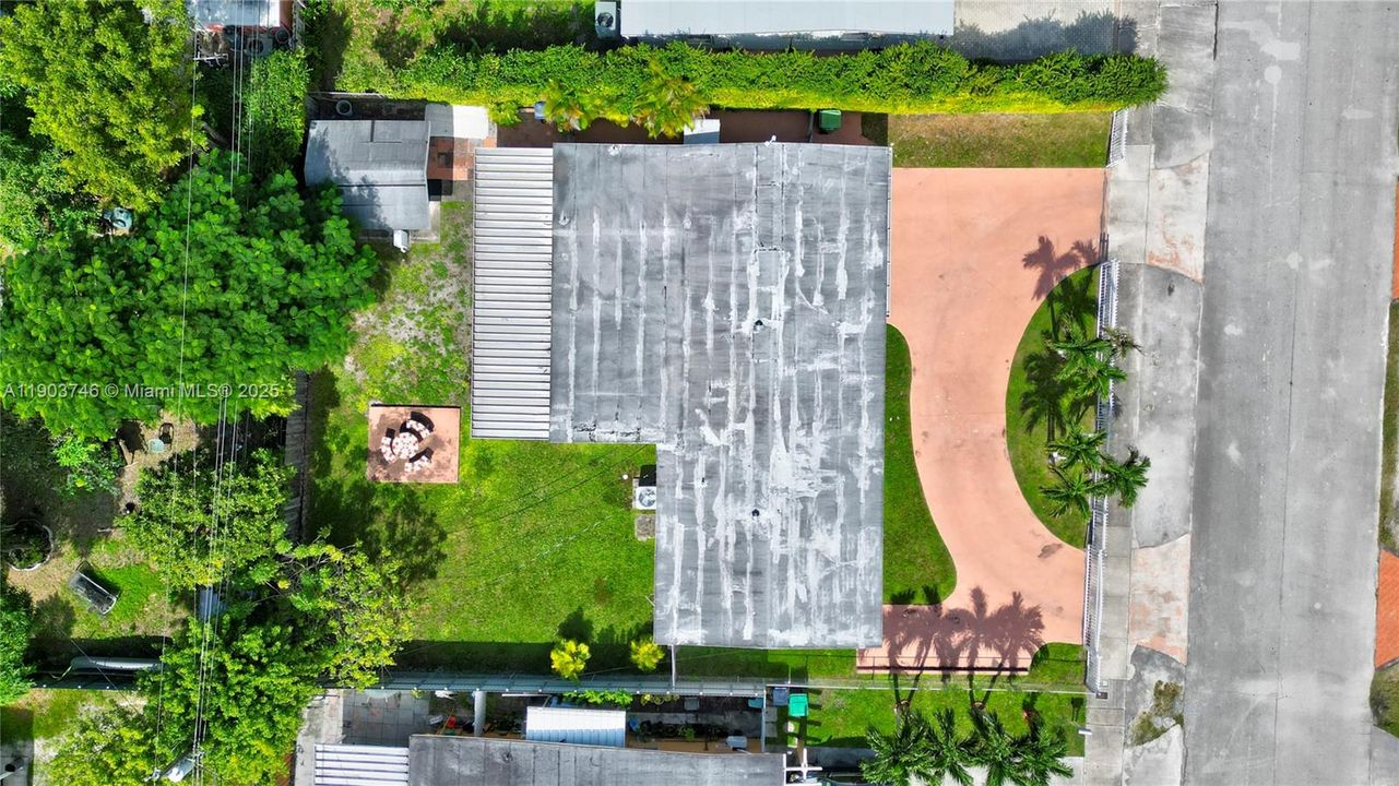 Active With Contract: $650,000 (4 beds, 2 baths, 1856 Square Feet)