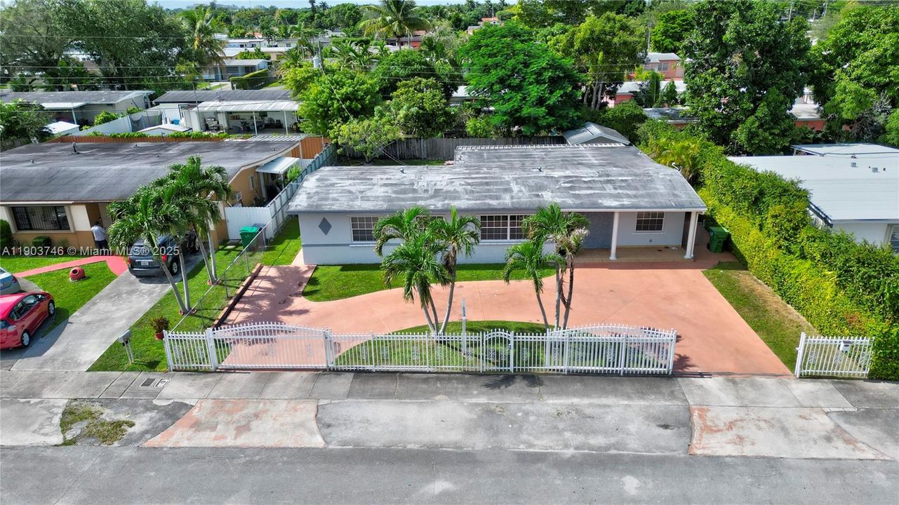 Active With Contract: $650,000 (4 beds, 2 baths, 1856 Square Feet)