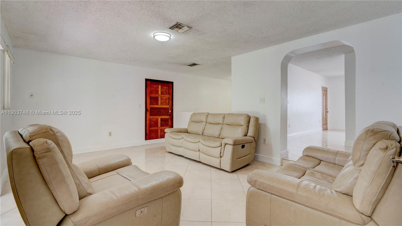 Active With Contract: $650,000 (4 beds, 2 baths, 1856 Square Feet)