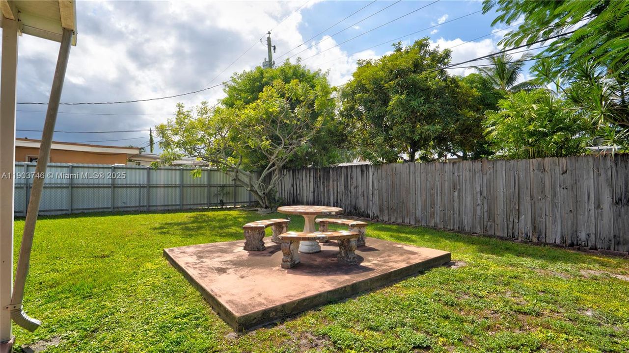 Active With Contract: $650,000 (4 beds, 2 baths, 1856 Square Feet)