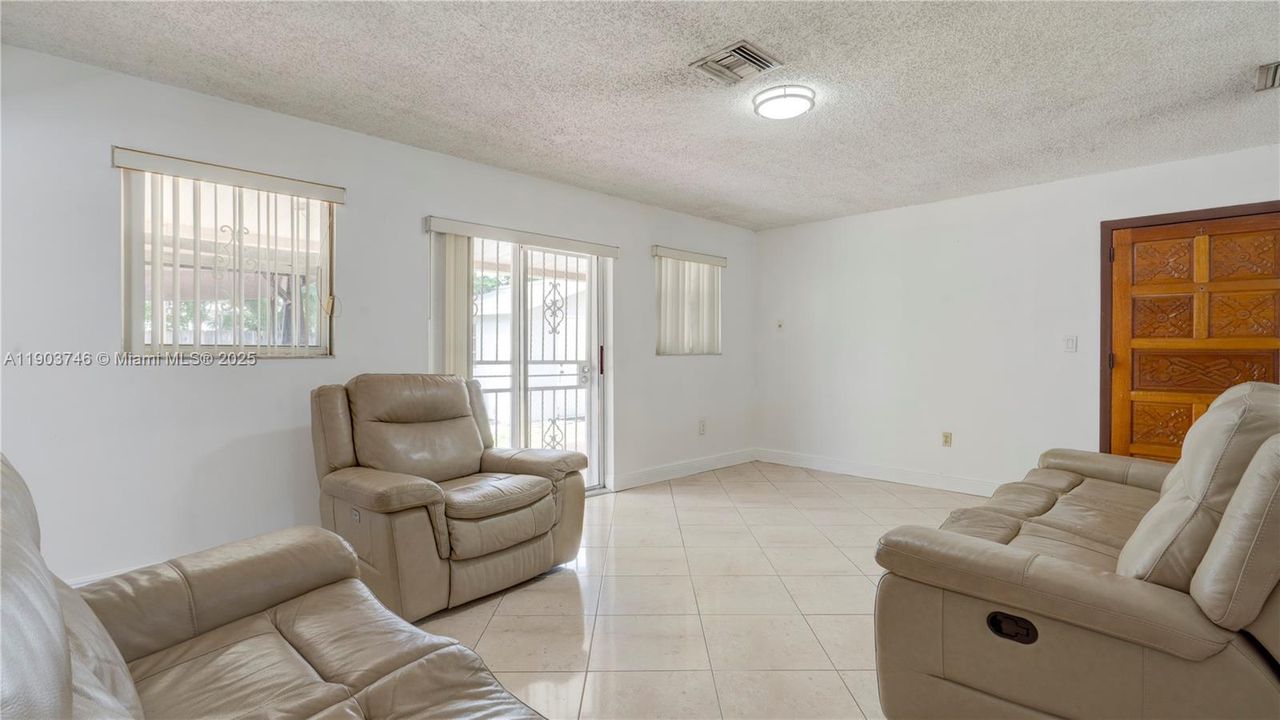 Active With Contract: $650,000 (4 beds, 2 baths, 1856 Square Feet)