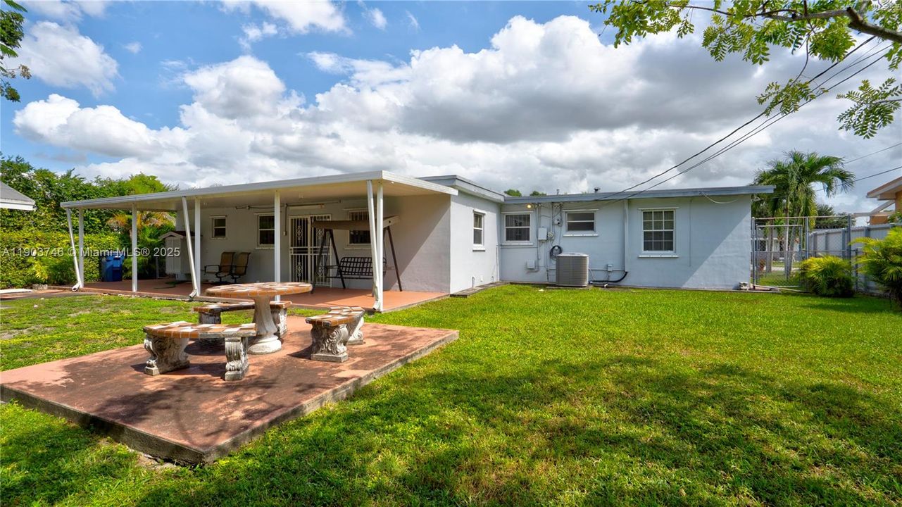 Active With Contract: $650,000 (4 beds, 2 baths, 1856 Square Feet)