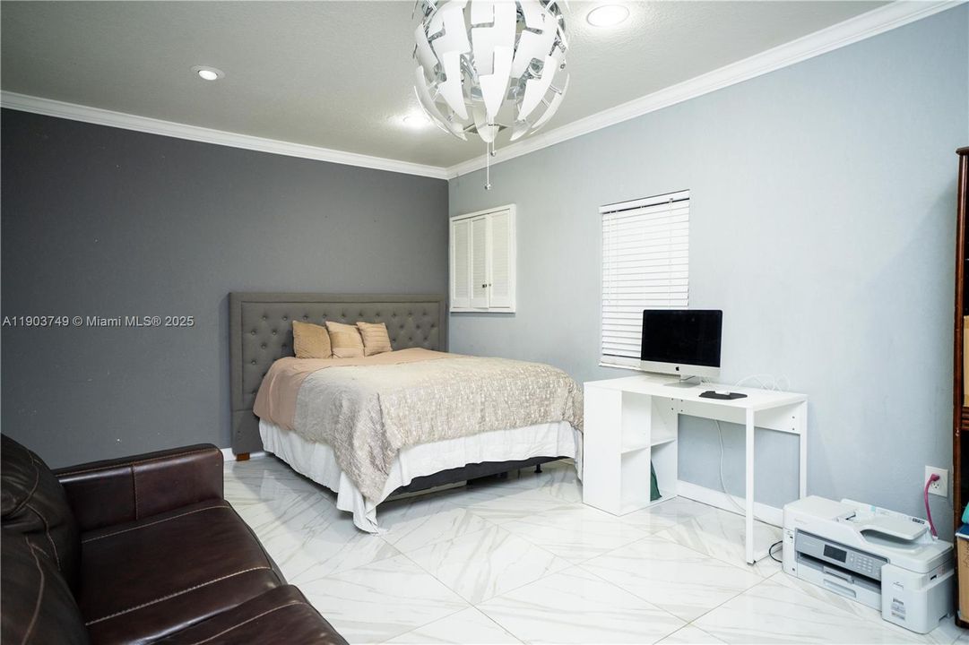 待售: $603,000 (2 贝兹, 2 浴室, 1651 平方英尺)