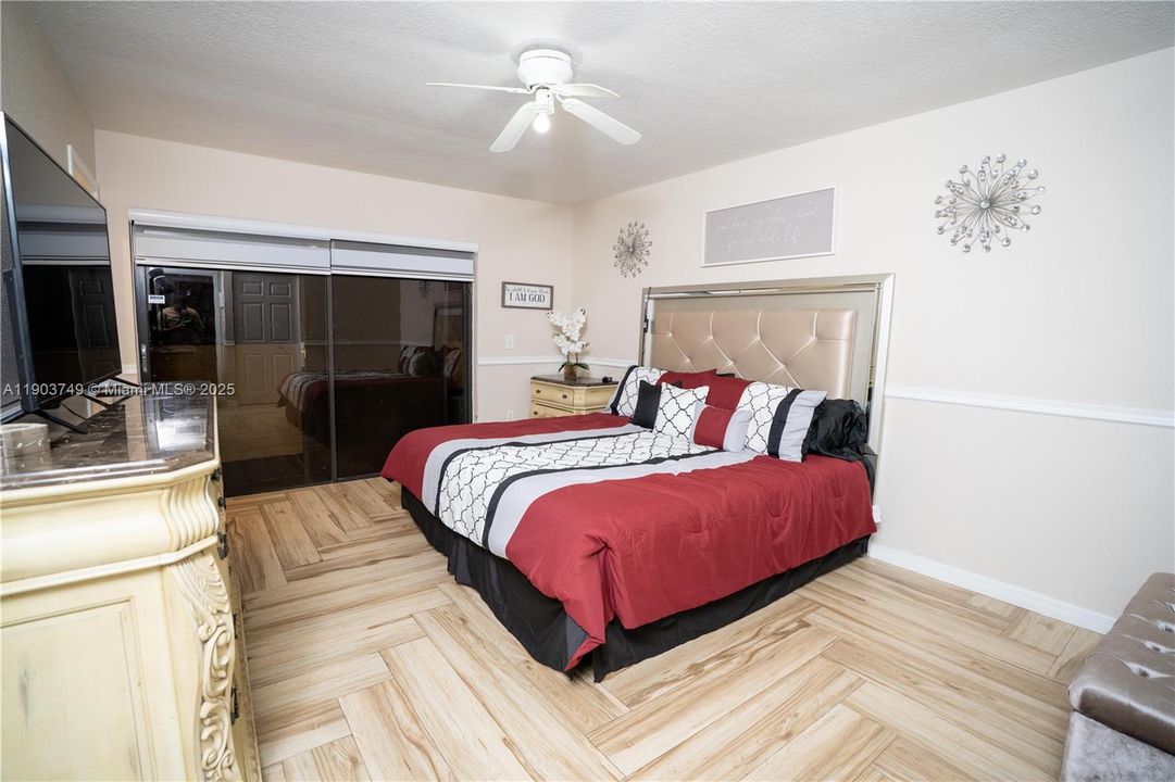 待售: $603,000 (2 贝兹, 2 浴室, 1651 平方英尺)