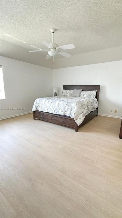 For Rent: $3,400 (3 beds, 2 baths, 1952 Square Feet)