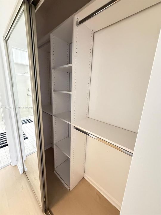 For Rent: $3,400 (3 beds, 2 baths, 1952 Square Feet)