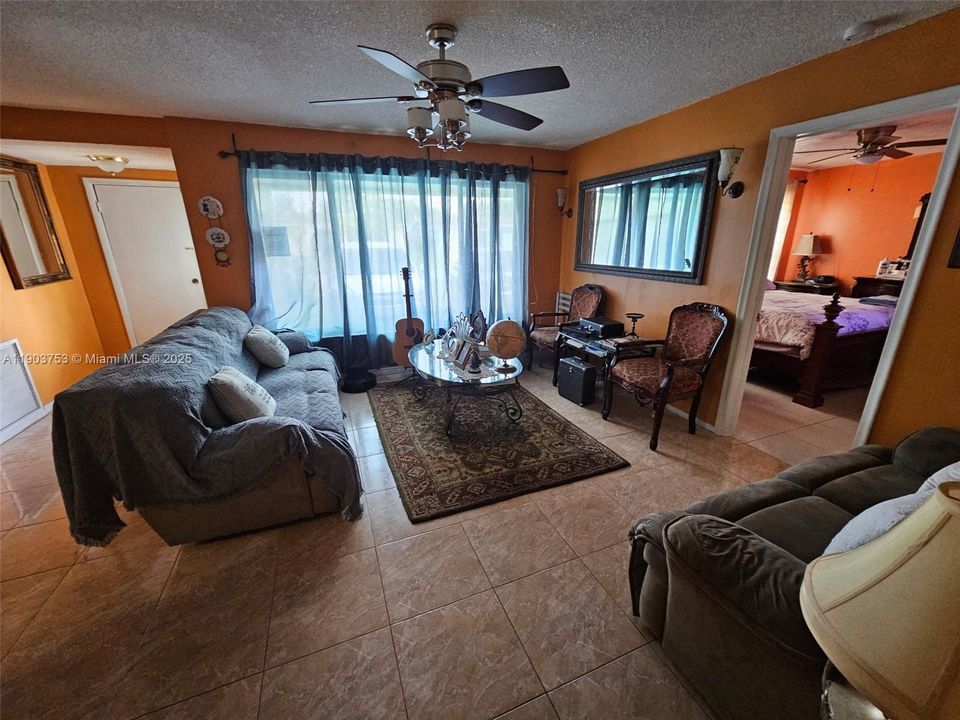 For Sale: $485,000 (3 beds, 2 baths, 1490 Square Feet)