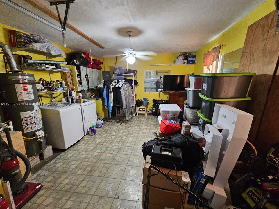 For Sale: $485,000 (3 beds, 2 baths, 1490 Square Feet)