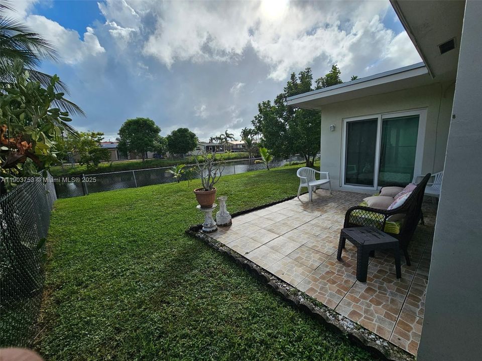 For Sale: $485,000 (3 beds, 2 baths, 1490 Square Feet)