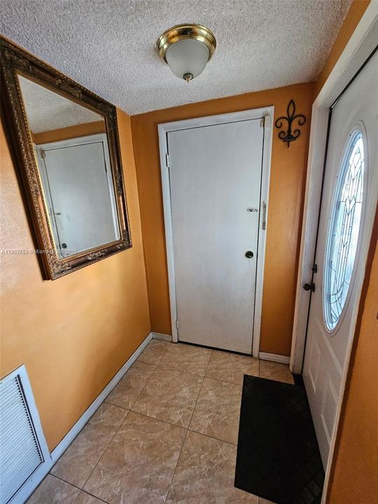 For Sale: $485,000 (3 beds, 2 baths, 1490 Square Feet)