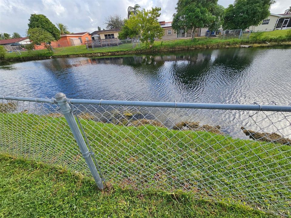 For Sale: $485,000 (3 beds, 2 baths, 1490 Square Feet)