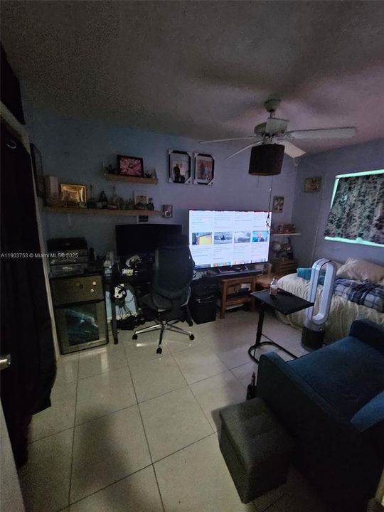 For Sale: $485,000 (3 beds, 2 baths, 1490 Square Feet)