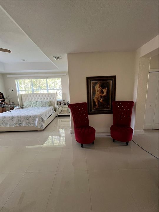 En Venta: $990,000 (5 camas, 4 baños, 3565 Pies cuadrados)