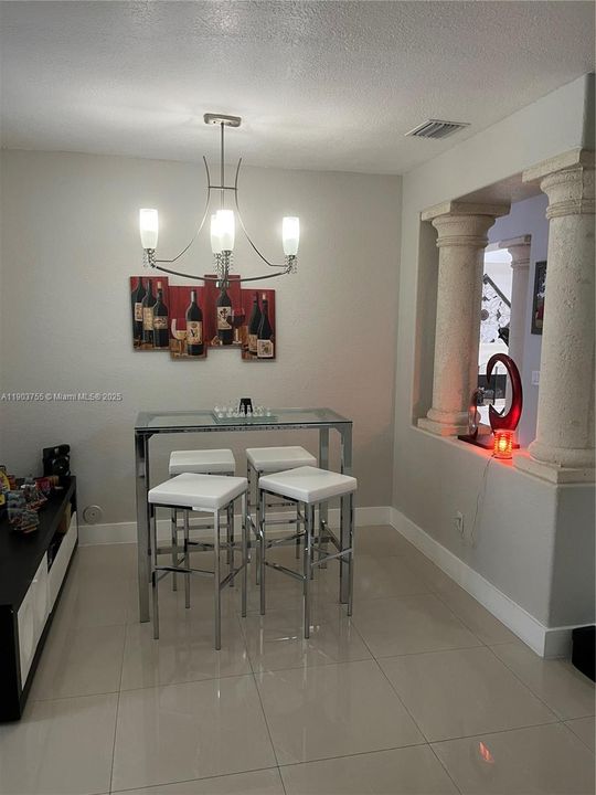 En Venta: $990,000 (5 camas, 4 baños, 3565 Pies cuadrados)