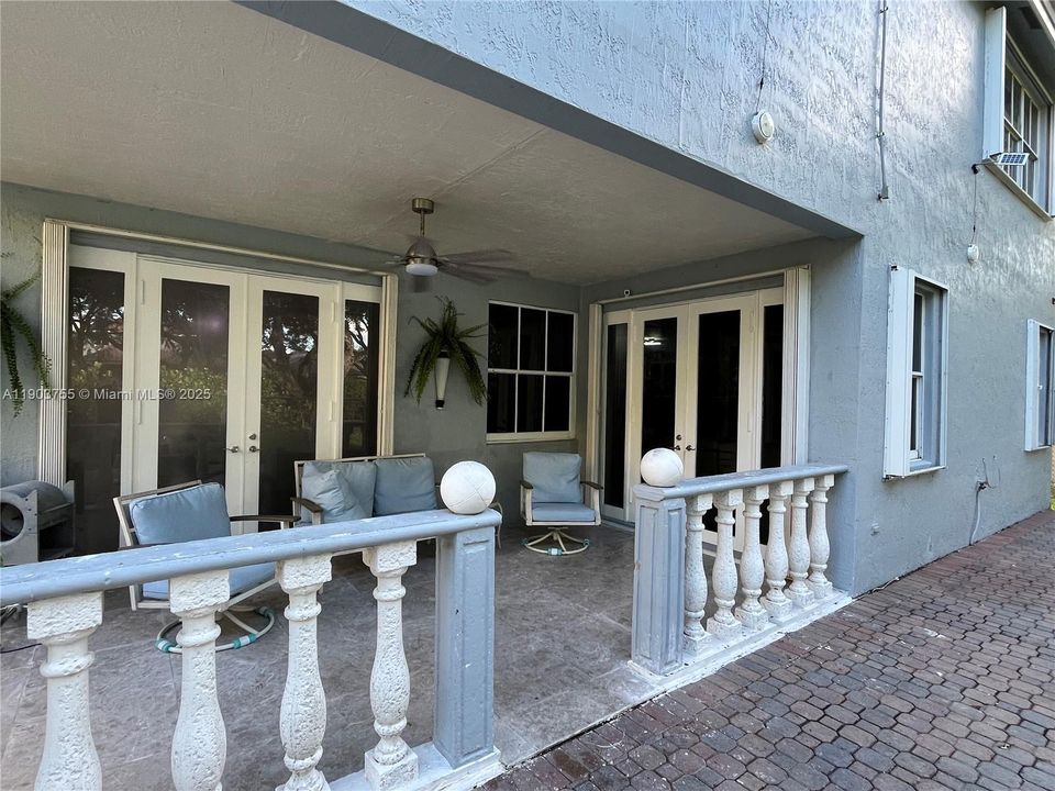 En Venta: $990,000 (5 camas, 4 baños, 3565 Pies cuadrados)