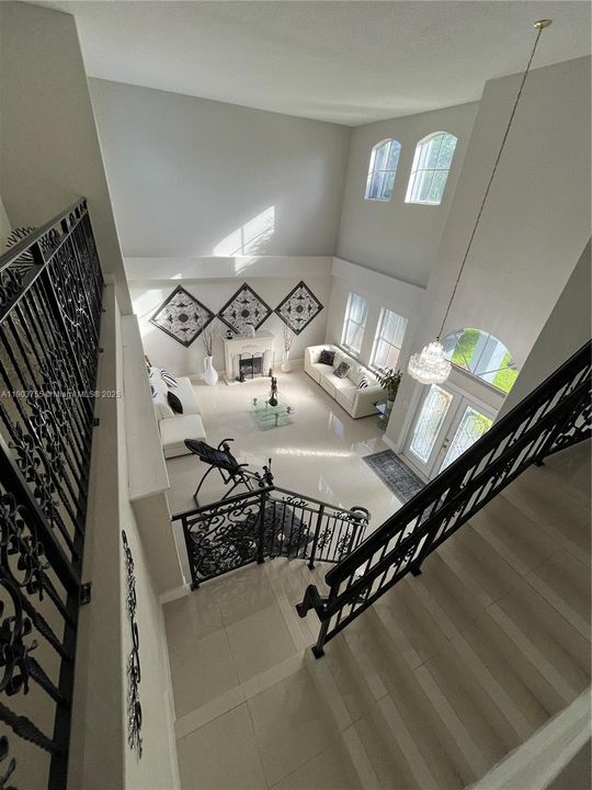 En Venta: $990,000 (5 camas, 4 baños, 3565 Pies cuadrados)