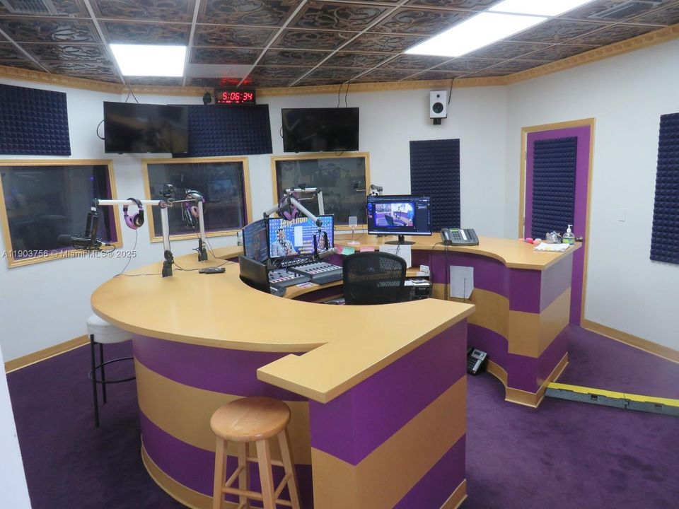 For Sale: $2,897,777 (0 beds, 0 baths, 0 Square Feet)