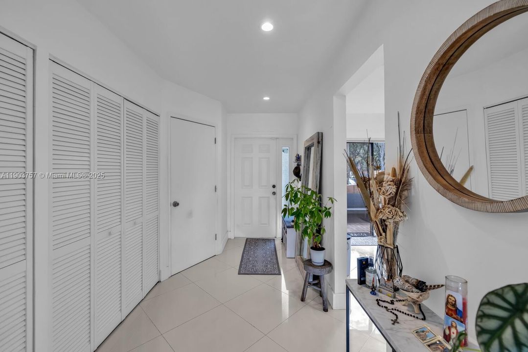 Active With Contract: $3,200 (3 beds, 2 baths, 1380 Square Feet)