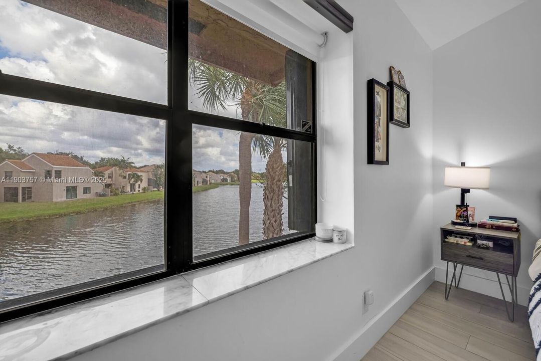 Active With Contract: $3,200 (3 beds, 2 baths, 1380 Square Feet)
