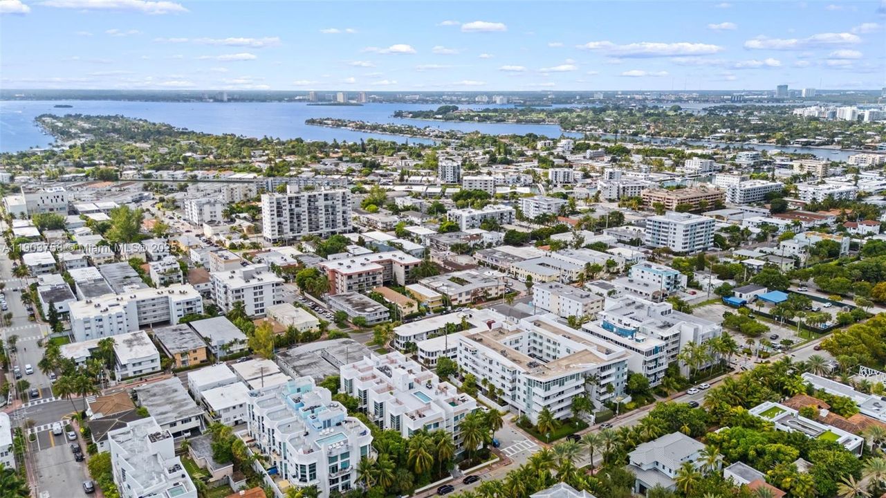 Recently Rented: $4,500 (3 beds, 2 baths, 1305 Square Feet)