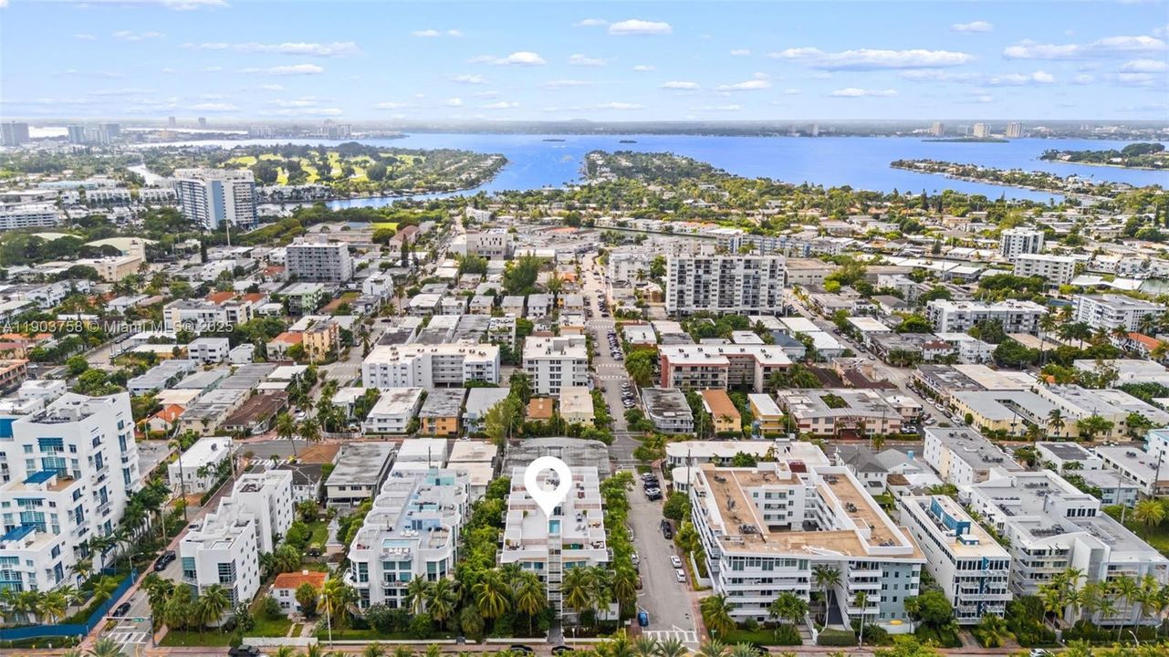 Recently Rented: $4,500 (3 beds, 2 baths, 1305 Square Feet)