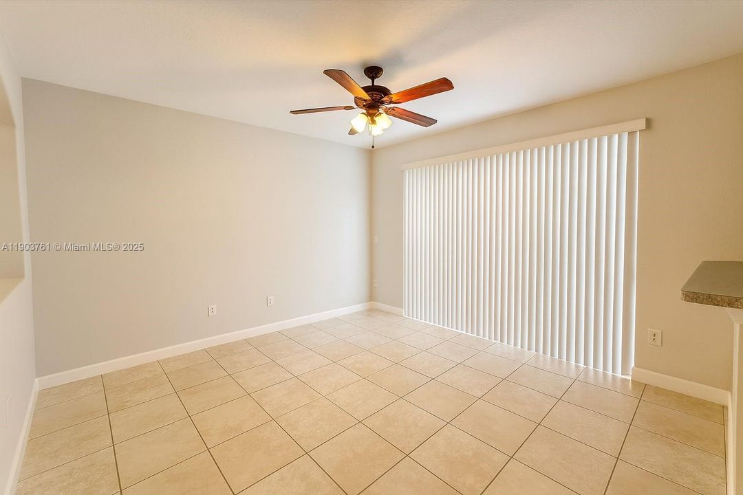 Active With Contract: $2,750 (4 beds, 3 baths, 1965 Square Feet)