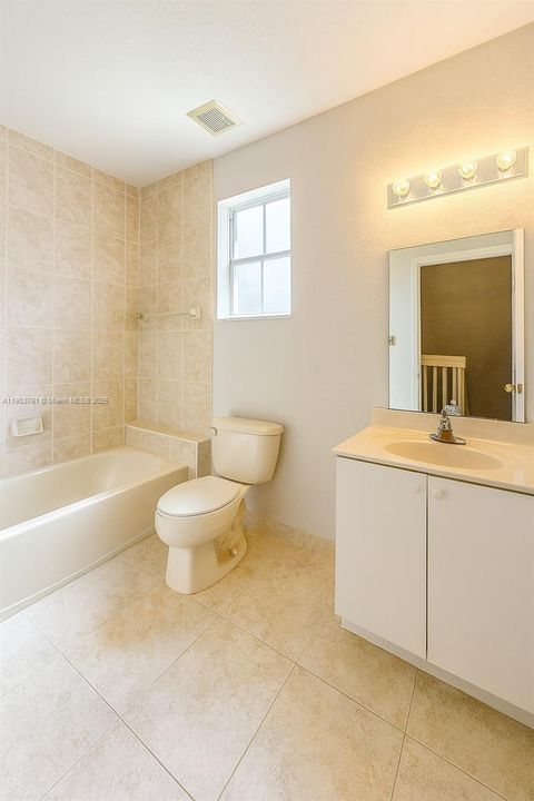 Active With Contract: $2,750 (4 beds, 3 baths, 1965 Square Feet)