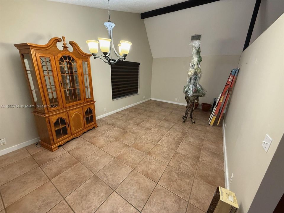 For Sale: $775,000 (3 beds, 2 baths, 1707 Square Feet)