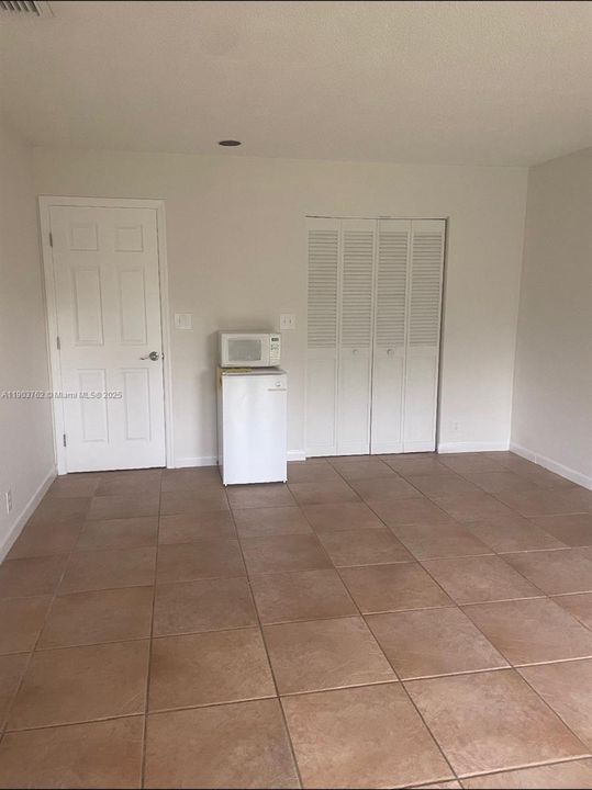 For Sale: $775,000 (3 beds, 2 baths, 1707 Square Feet)