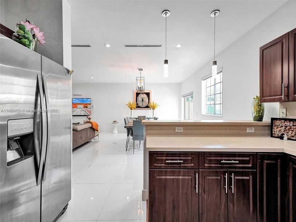 For Rent: $3,500 (3 beds, 3 baths, 1510 Square Feet)