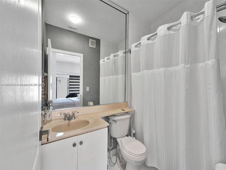 For Rent: $3,500 (3 beds, 3 baths, 1510 Square Feet)