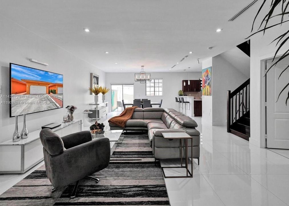 For Rent: $3,500 (3 beds, 3 baths, 1510 Square Feet)