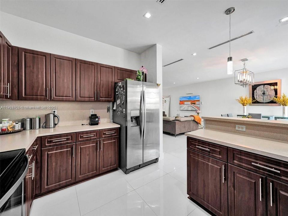 For Rent: $3,500 (3 beds, 3 baths, 1510 Square Feet)